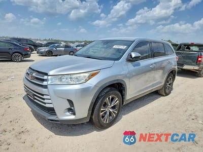 2019 TOYOTA HIGHLANDER LE 5TDZARFH7KS054577 - główne zdjęcie licytacji z USA - miniatura