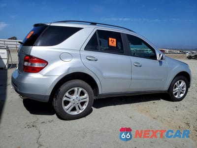Trzecie zdjęcie samochodu z tyłu: 2006 MERCEDES-BENZ ML VIN:4JGBB86E86A104335 - miniatura