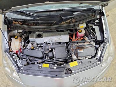 Zdjęcie 11 z 12 samochodu: 2013 TOYOTA PRIUS FOUR VIN:JTDKN3DU5D5615239 - miniatura