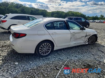 Trzecie zdjęcie samochodu z tyłu: 2021 BMW 540 XI VIN:WBA73BJ0XMWW95779 - miniatura