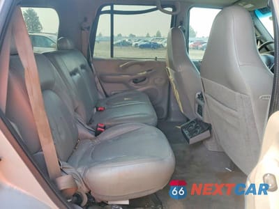 Zdjęcie 11 z 13 samochodu: 2002 FORD EXPEDITION XLT VIN:1FMFU16L22LA84616 - miniatura