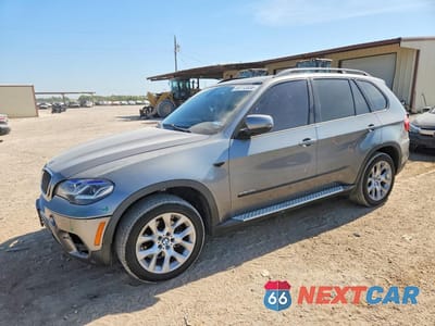 2012 BMW X5 XDRIVE35I 5UXZV4C50CL985408 - główne zdjęcie licytacji z USA - miniatura