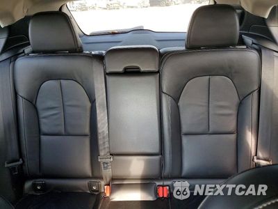 Zdjęcie 10 z 13 samochodu: 2022 VOLVO XC40 T4 MOMENTUM VIN:YV4AC2HK1N2725645 - miniatura