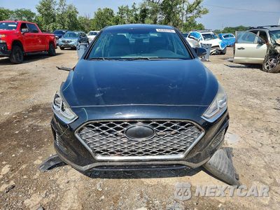 Piąte zdjęcie samochodu w środku: 2018 HYUNDAI SONATA SPORT VIN:5NPE34AF5JH605580 - miniatura