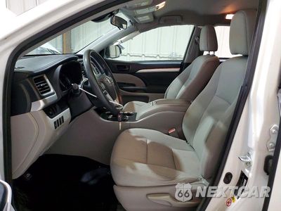 Zdjęcie 7 z 13 samochodu: 2017 TOYOTA HIGHLANDER LE VIN:5TDZARFH7HS026724 - miniatura