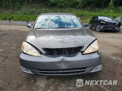 Piąte zdjęcie samochodu w środku: 2002 TOYOTA CAMRY SE VIN:4T1BE30K82U518572 - miniatura