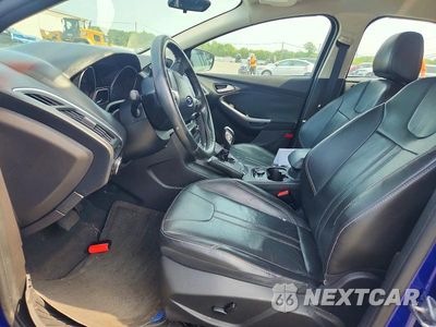 Zdjęcie 7 z 12 samochodu: 2014 FORD FOCUS VIN:1FADP3J28EL377783 - miniatura