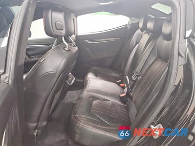 Zdjęcie 10 z 12 samochodu: 2018 MASERATI GHIBLI S VIN:ZAM57YSA1J1300420 - miniatura