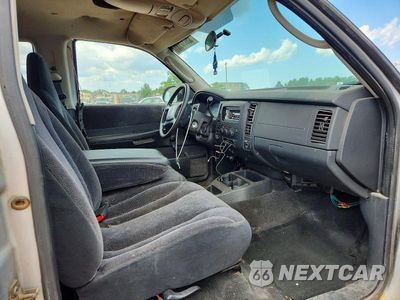 Zdjęcie 11 z 13 samochodu: 2002 DODGE DAKOTA SPORT VIN:1B7GG32X82S697320 - miniatura