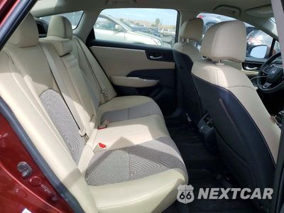 Zdjęcie 10 z 12 samochodu: 2018 HONDA CLARITY VIN:JHMZC5F19JC009757 - miniatura