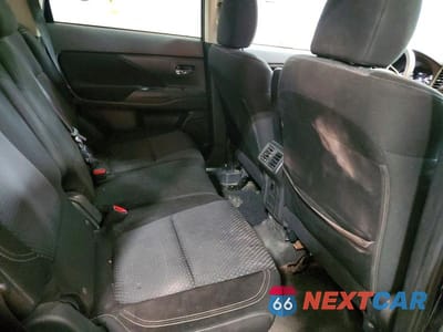 Zdjęcie 11 z 13 samochodu: 2019 MITSUBISHI OUTLANDER SE VIN:JA4AZ3A38KZ005850 - miniatura