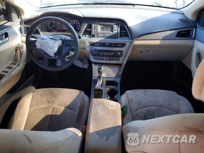 Zdjęcie 8 z 13 samochodu: 2017 HYUNDAI SONATA SE VIN:5NPE24AFXHH540318 - miniatura
