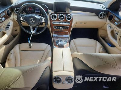 Zdjęcie 8 z 12 samochodu: 2016 MERCEDES-BENZ C 300 4MATIC VIN:55SWF4KB3GU141332 - miniatura