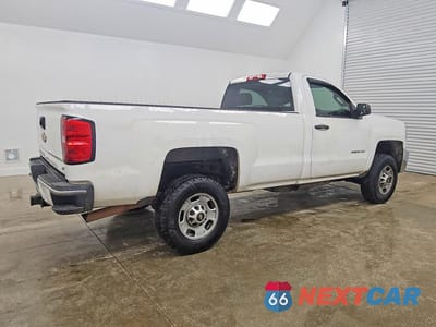 Trzecie zdjęcie samochodu z tyłu: 2015 CHEVROLET SILVERADO C2500 HEAVY DUTY VIN:1GC0CUEG2FZ546338 - miniatura