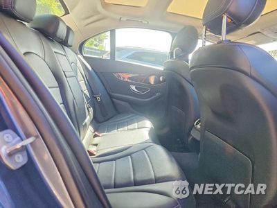 Zdjęcie 10 z 12 samochodu: 2016 MERCEDES-BENZ C 300 4MATIC VIN:55SWF4KB5GU159881 - miniatura