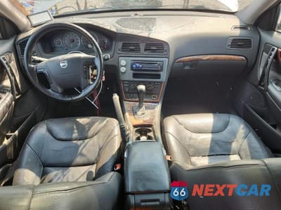 Zdjęcie 8 z 13 samochodu: 2005 VOLVO V70 FWD VIN:YV1SW592352486558 - miniatura