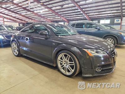 Czwarte zdjęcie samochodu z boku: 2011 AUDI TT PREMIUM VIN:TRUBFAFK1B1018483 - miniatura