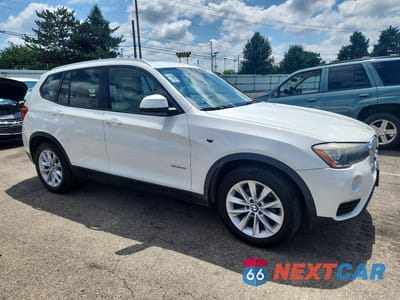 Czwarte zdjęcie samochodu z boku: 2015 BMW X3 SDRIVE28I VIN:5UXWZ7C50F0F75855 - miniatura