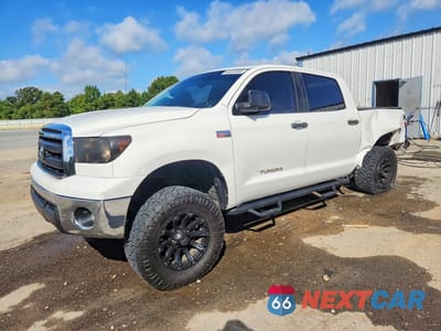2011 TOYOTA TUNDRA CREWMAX SR5 5TFEY5F18BX115502 - główne zdjęcie licytacji z USA - miniatura