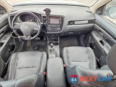 Zdjęcie 8 z 12 samochodu: 2016 MITSUBISHI OUTLANDER SE VIN:JA4AZ3A32GZ064996 - miniatura