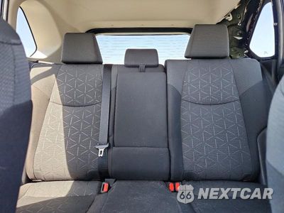 Zdjęcie 10 z 14 samochodu: 2021 TOYOTA RAV4 XLE VIN:2T3W1RFV7MW126128 - miniatura