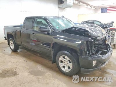 Czwarte zdjęcie samochodu z boku: 2019 CHEVROLET SILVERADO LD K1500 LT VIN:2GCVKPEC4K1236945 - miniatura