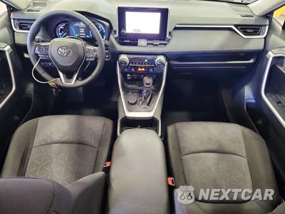 Zdjęcie 8 z 14 samochodu: 2025 TOYOTA RAV4 HYBRID XLE VIN:JTMRWRFV9SJ069845 - miniatura