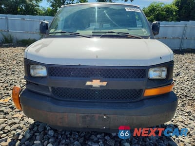 Piąte zdjęcie samochodu w środku: 2005 CHEVROLET EXPRESS G1500 VIN:1GCFG15X051146188 - miniatura