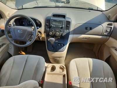 Zdjęcie 8 z 13 samochodu: 2006 KIA SEDONA LX VIN:KNDMB233866095197 - miniatura