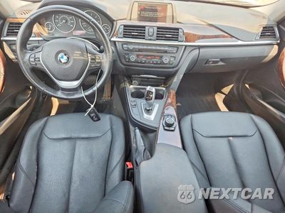 Zdjęcie 8 z 12 samochodu: 2014 BMW 328 D VIN:WBA3D3C54EF099448 - miniatura