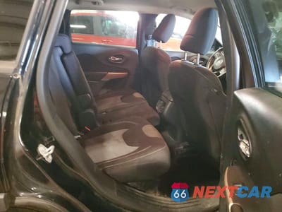 Zdjęcie 11 z 13 samochodu: 2018 JEEP CHEROKEE LATITUDE VIN:1C4PJLCB3JD538521 - miniatura