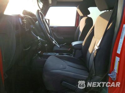 Zdjęcie 7 z 13 samochodu: 2014 JEEP WRANGLER UNLIMITED SPORT VIN:1C4BJWDG2EL262883 - miniatura