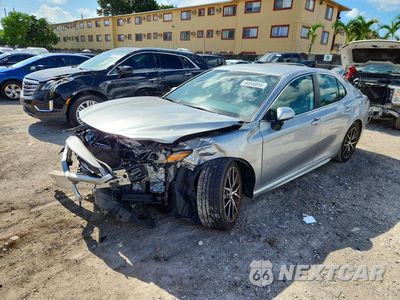 2021 TOYOTA CAMRY SE 4T1G11AKXMU601945 - główne zdjęcie licytacji z USA - miniatura