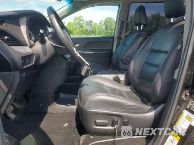 Zdjęcie 7 z 13 samochodu: 2015 TOYOTA SIENNA SPORT VIN:5TDXK3DC4FS531044 - miniatura
