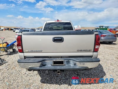 Zdjęcie 6 z 12 samochodu: 2005 CHEVROLET SILVERADO K3500 VIN:1GCJK33275F960255 - miniatura