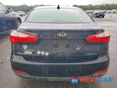 Zdjęcie 6 z 12 samochodu: 2015 KIA FORTE LX VIN:KNAFK4A67F5378114 - miniatura