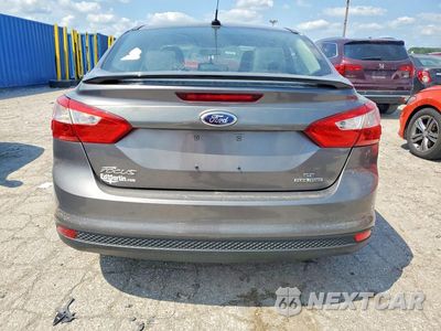 Zdjęcie 6 z 12 samochodu: 2014 FORD FOCUS SE VIN:1FADP3F20EL129231 - miniatura