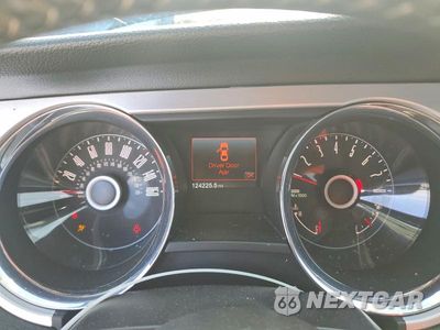 Zdjęcie 9 z 13 samochodu: 2014 FORD MUSTANG VIN:1ZVBP8EM3E5302596 - miniatura