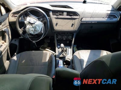 Zdjęcie 8 z 13 samochodu: 2020 VOLKSWAGEN TIGUAN SE VIN:3VV2B7AX4LM145438 - miniatura