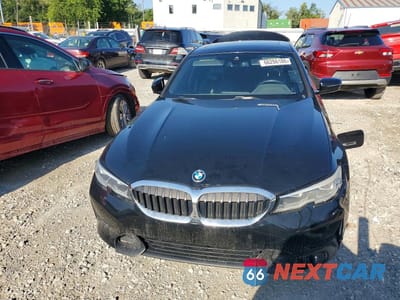 Piąte zdjęcie samochodu w środku: 2022 BMW 330E VIN:3MW5P7J06N8C67677 - miniatura