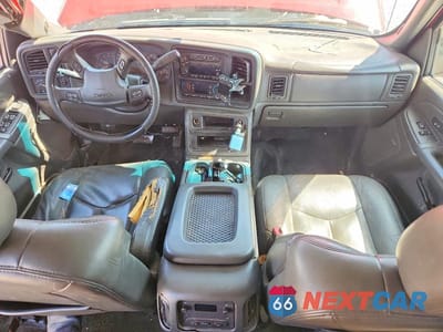 Zdjęcie 8 z 12 samochodu: 2006 GMC SIERRA K2500 HEAVY DUTY VIN:1GTHK23246F135994 - miniatura