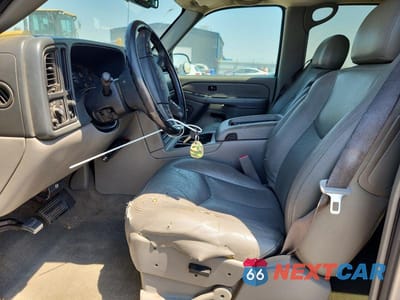 Zdjęcie 7 z 12 samochodu: 2006 GMC YUKON XL C2500 VIN:3GKGC26U26G239411 - miniatura