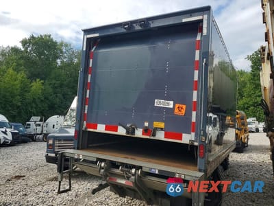 Trzecie zdjęcie samochodu z tyłu: 2022 ISUZU NRR BOX TRUCK VIN:JALE5W160N7303533 - miniatura