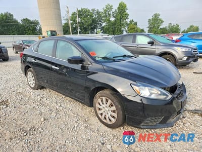 Czwarte zdjęcie samochodu z boku: 2018 NISSAN SENTRA S VIN:3N1AB7AP7JY301975 - miniatura
