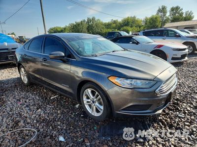 Czwarte zdjęcie samochodu z boku: 2018 FORD FUSION SE HYBRID VIN:3FA6P0LU4JR147580 - miniatura