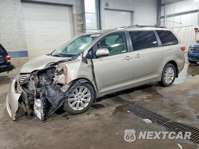 2016 TOYOTA SIENNA LE 5TDJK3DC8GS131365 - główne zdjęcie licytacji z USA - miniatura