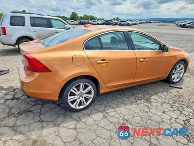 Trzecie zdjęcie samochodu z tyłu: 2011 VOLVO S60 T6 VIN:YV1902FH0B2007855 - miniatura