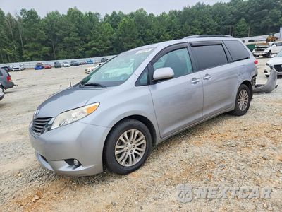 2013 TOYOTA SIENNA XLE 8-PASSENGER 5TDYK3DC5DS340654 - główne zdjęcie licytacji z USA - miniatura
