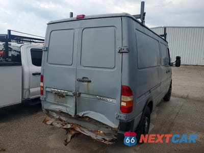 Trzecie zdjęcie samochodu z tyłu: 2005 DODGE SPRINTER 2500 VIN:WD0PD644855827751 - miniatura