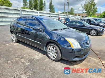 Czwarte zdjęcie samochodu z boku: 2012 NISSAN SENTRA 2.0 VIN:3N1AB6AP9CL724762 - miniatura